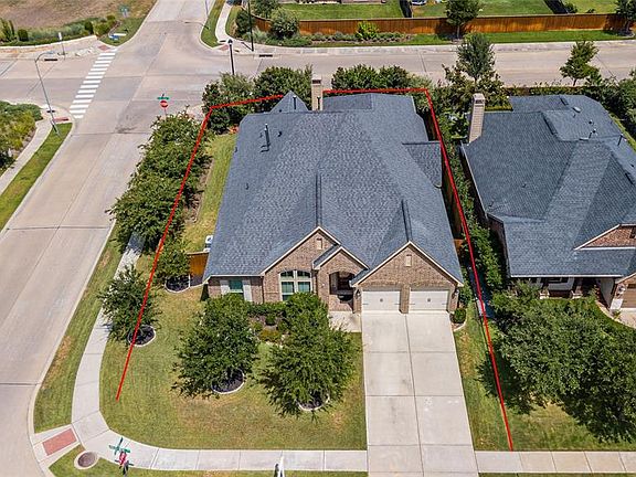 3rd image of 28834 Hollycrest Dr