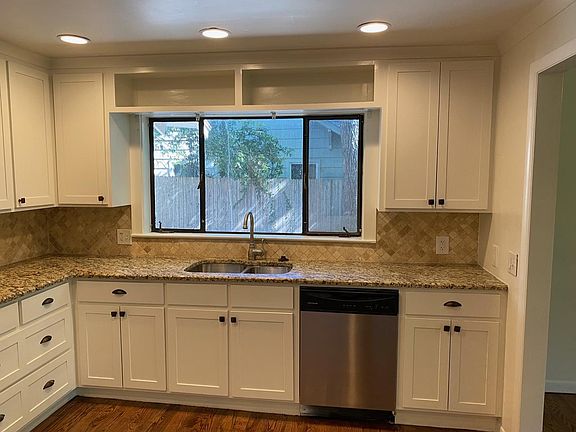 3rd image of 3715 S Florence Ave