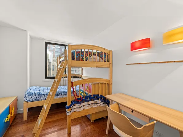 16 West 16th Street image 6 of 9