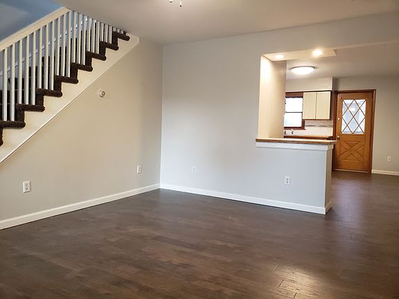 2nd image of 5 Lawrence St #5B