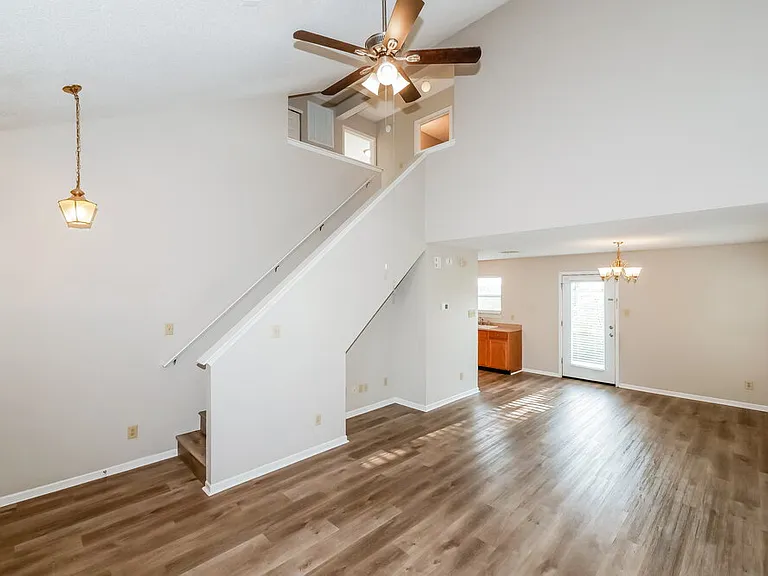 2344 Summerwood Ln — Photo 8