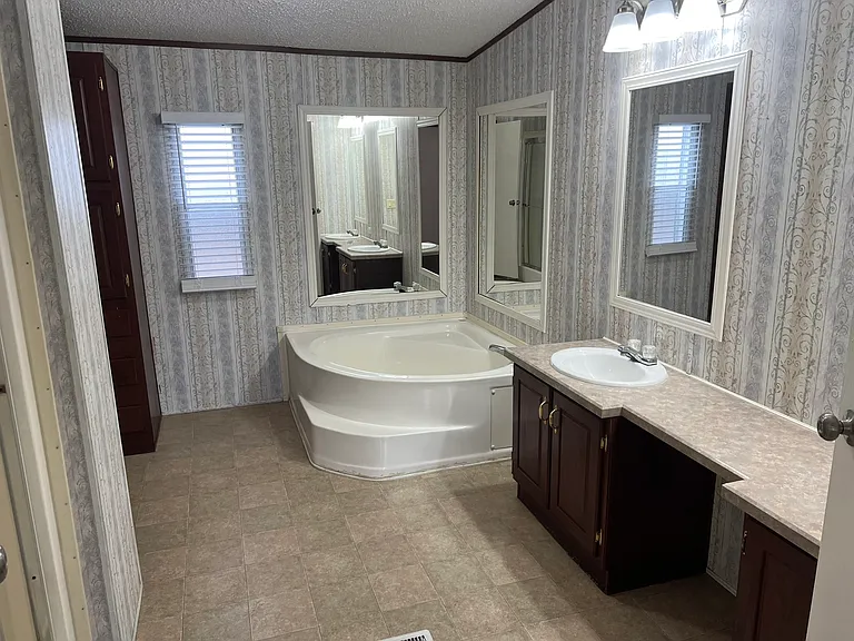 2648 County Road 600 — Photo 8