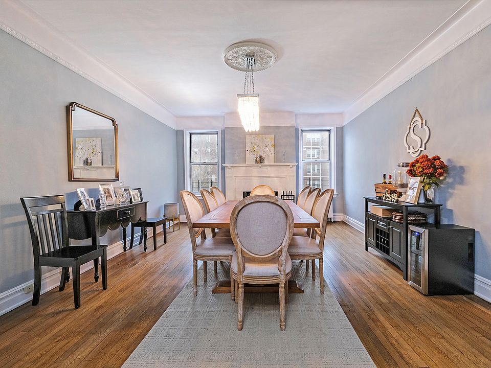 25 Parkview Avenue