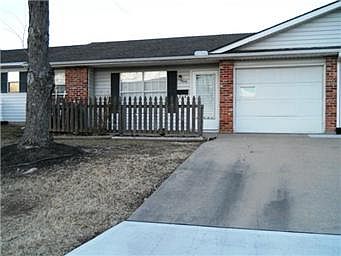 1st image of 7842 Oakland Dr