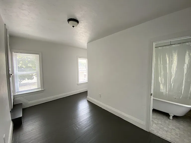 124 Cedar St — Photo 13