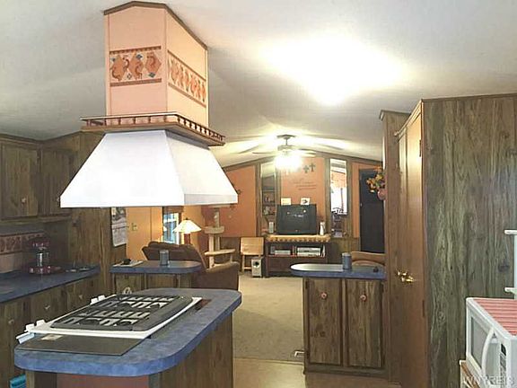 3rd image of 4 Harmony Ln