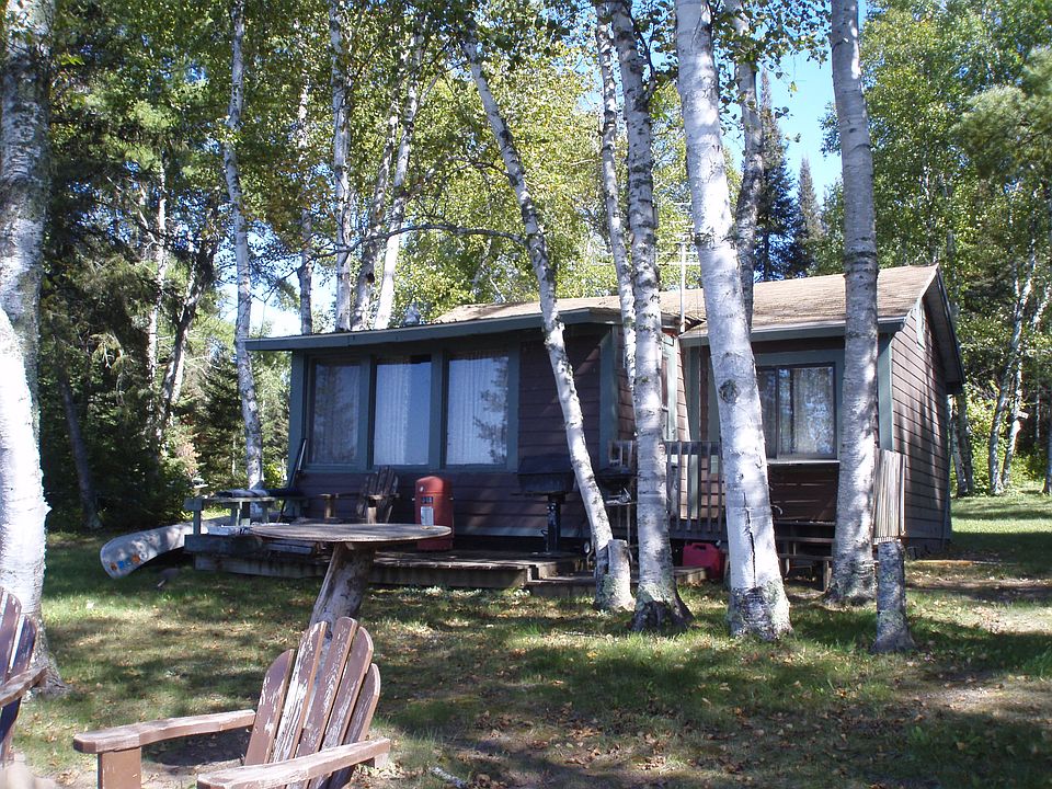 2nd image of 1985 Moose Lake Rd