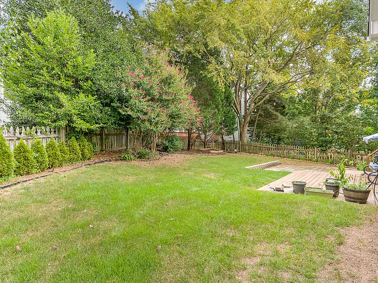 203 Brook Creek Dr — Photo 30