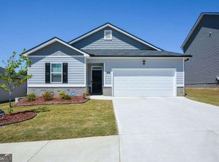 8594 Seabiscuit Rd, Lithonia, GA 30058