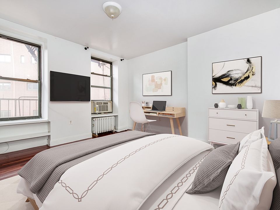 1st image of 252 W 14th St #3A