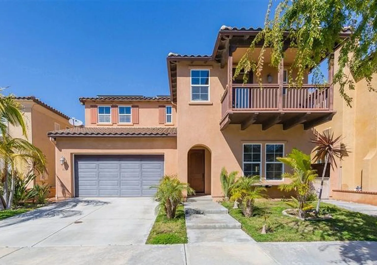 Private 1 Bed / 1 Bath Upstairs Retreat in Desirable Otay Ranch Private Entry & Yard! — Photo 1