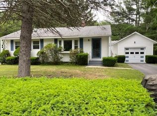 35 Meetinghouse Hill Rd, Sterling, MA 01564