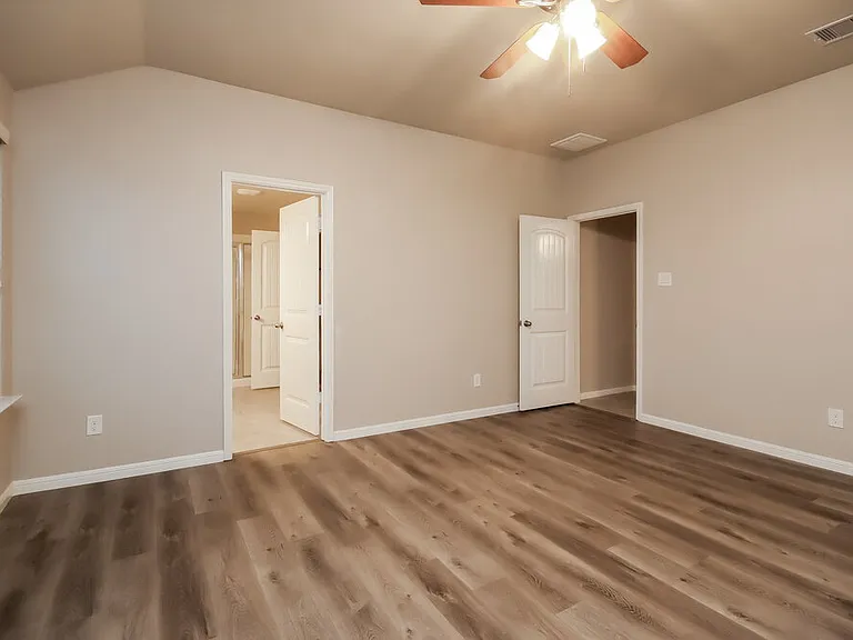 407 Ashley Falls Ln — Photo 11