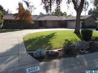 3007 W Royal Oaks Dr, Visalia, CA 93277