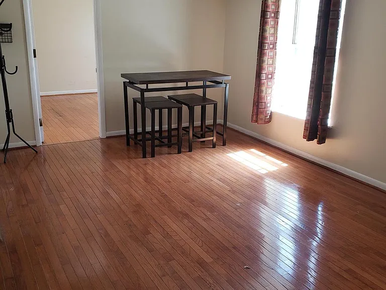 100 N 3rd St #4B — Photo 6
