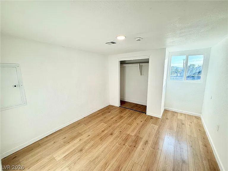 510 E Simkins Rd — Photo 14