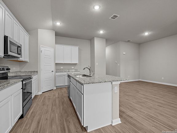5th image of 517 Cypress Arbor