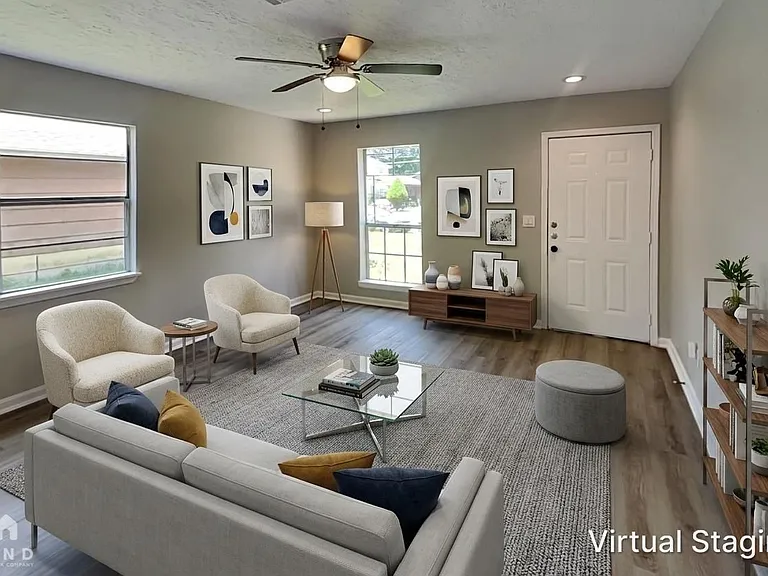 8730 Valley Pond Ct — Photo 2