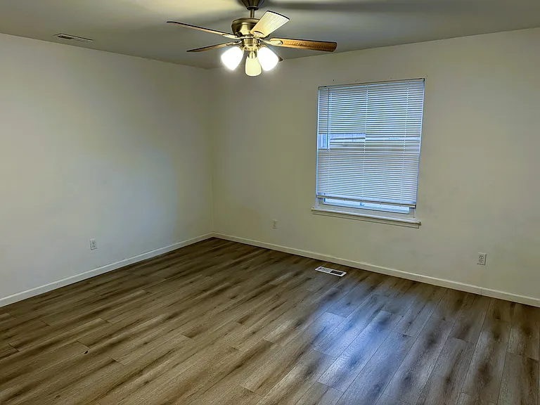 1401 Stratton Place Dr #B — Photo 7