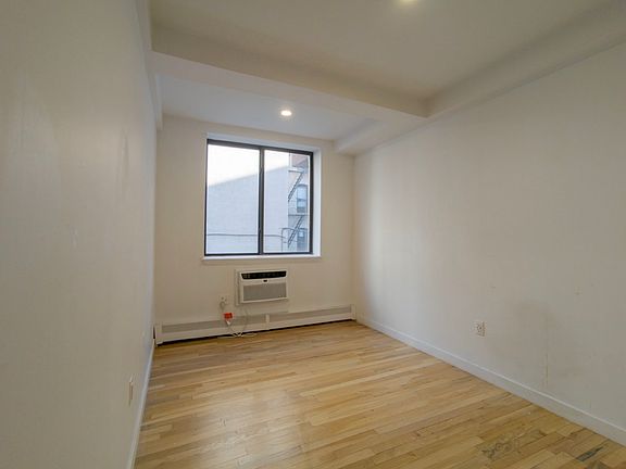 3rd image of 41 Avenue B APT 2B
