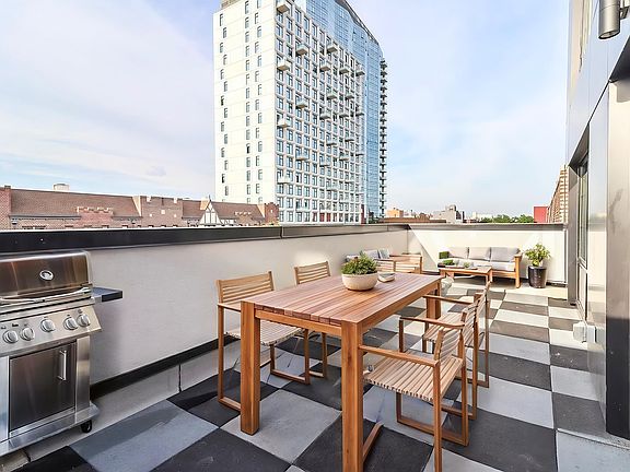 5th image of 88 Linden Blvd APT 7C