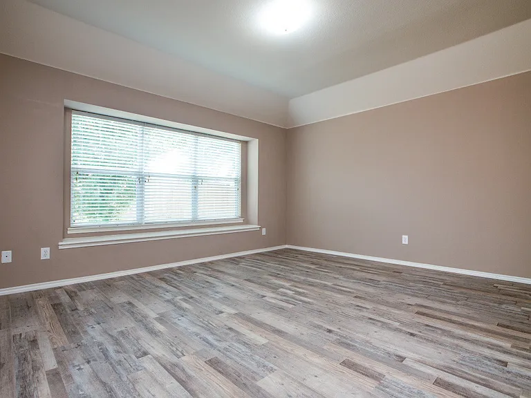 9900 Northgate Dr — Photo 9