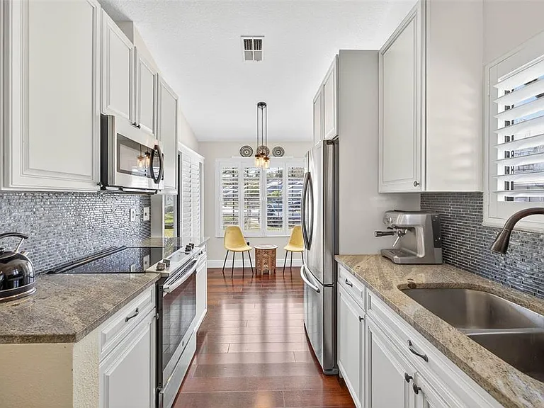 4180 Brentwood Park Cir — Photo 15