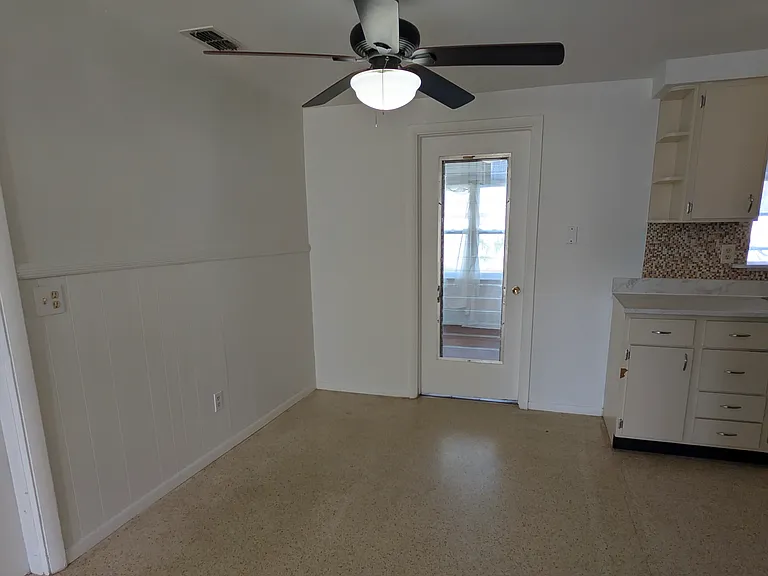 4835 Blossom Dr — Photo 6