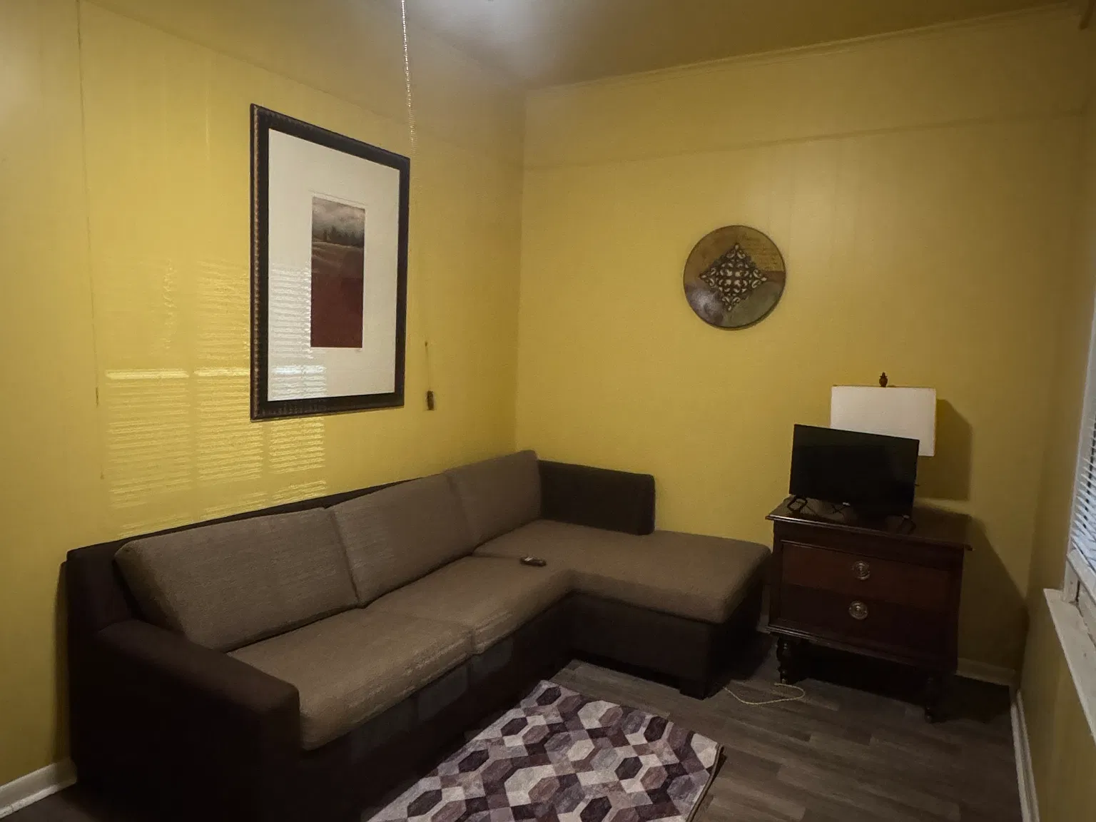 1 bed, 650 sqft, $1,000 — Photo 2