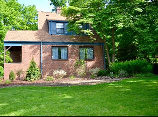 610 Woodside Rd, Pittsburgh, PA 15221