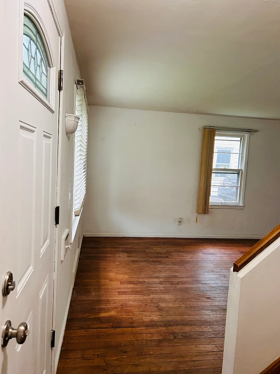 Living room - 3614 Arden Blvd