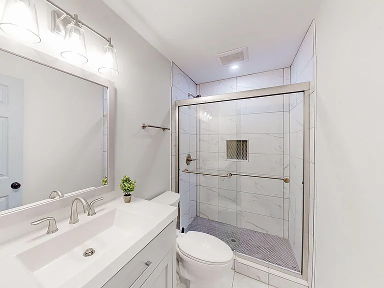 Bathroom Room 2