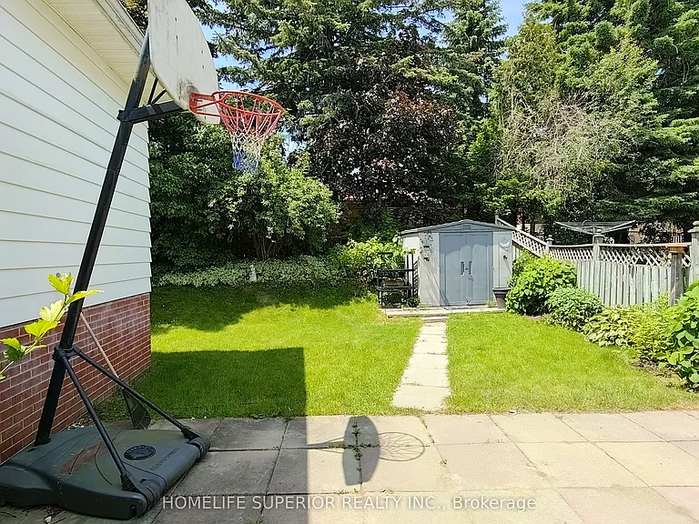 292 Brighton Ct #UPPER — Photo 15