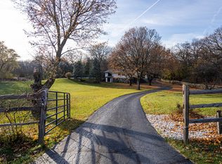 2529 Mariner Dr, Hartland, WI 53029