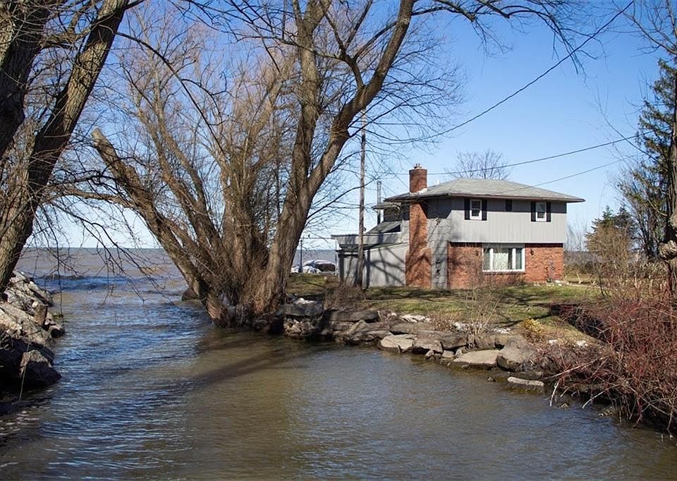 1st image of 68 W Beach Dr