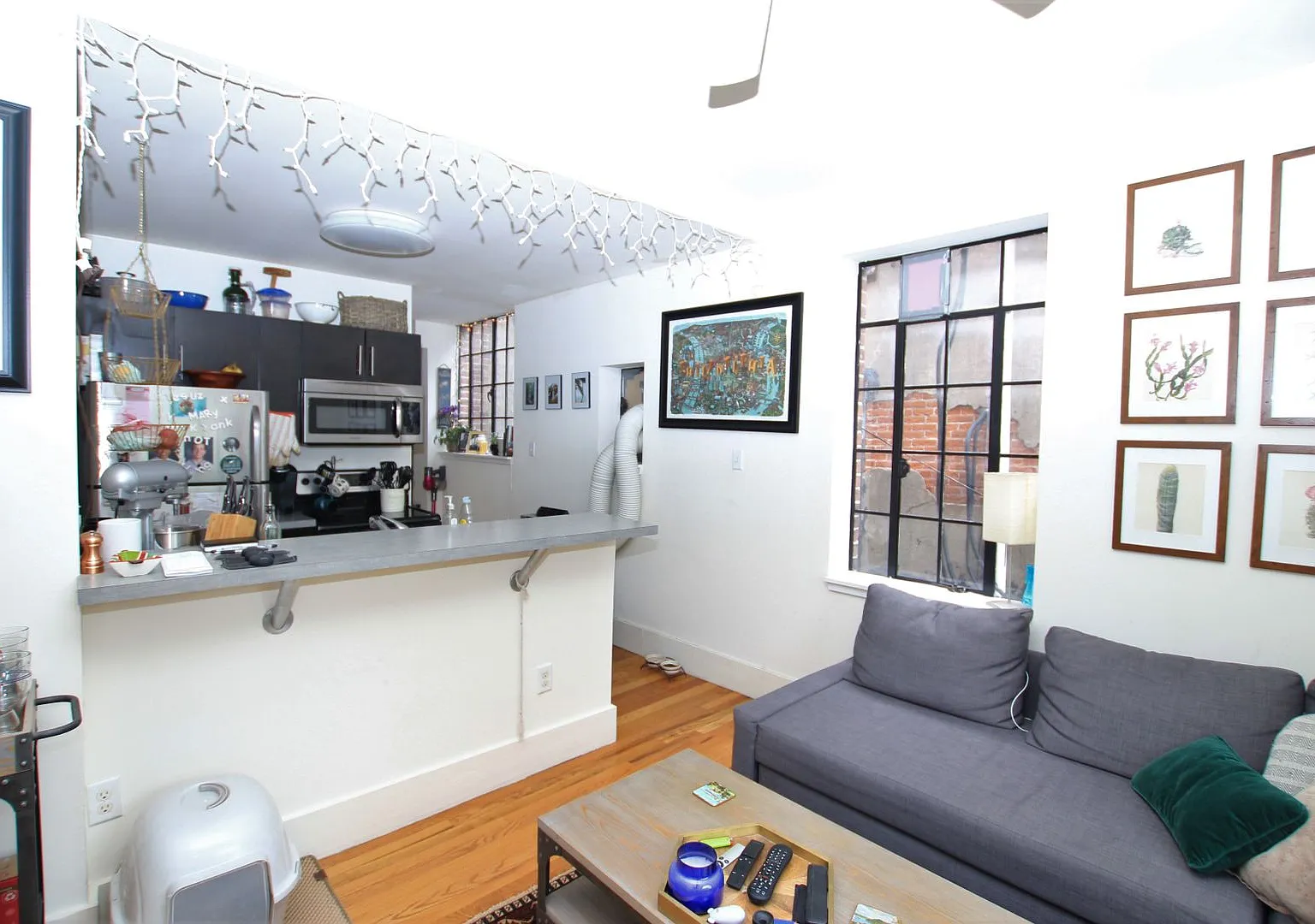 Newly renovated one bedroom unit in a great location in Brewerytown — Photo 4