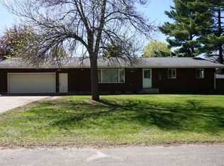 2117 2nd St E, Menomonie, WI 54751