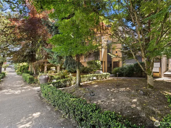 163 Etruria Street, Seattle, WA 98109