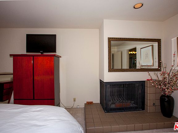 5th image of 11915 Gorham Ave APT 4