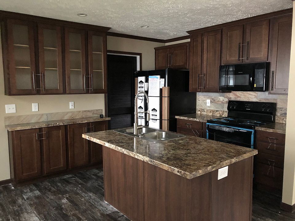 Kitchen Breakfast Bar