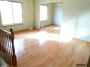 14003 Madison Cir, Omaha, NE 68137