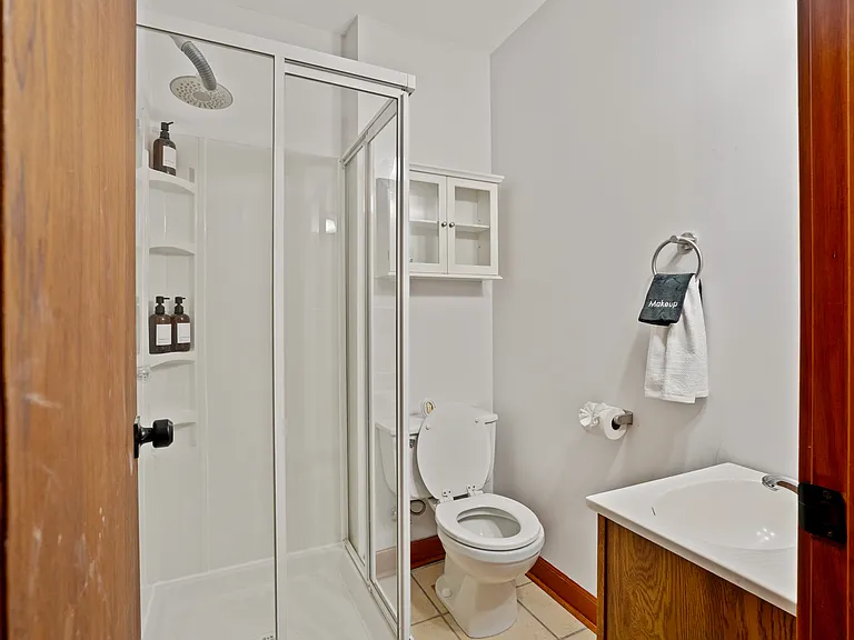 205 W Quincy St — Photo 8