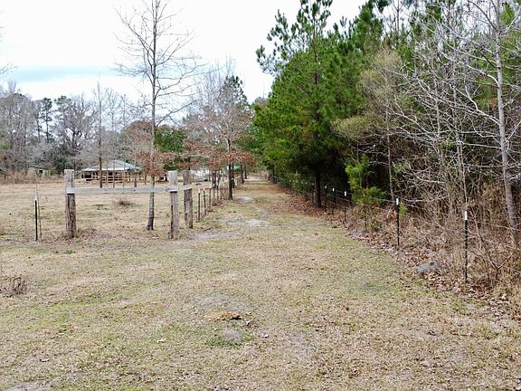 3rd image of 1101 Kress Rd