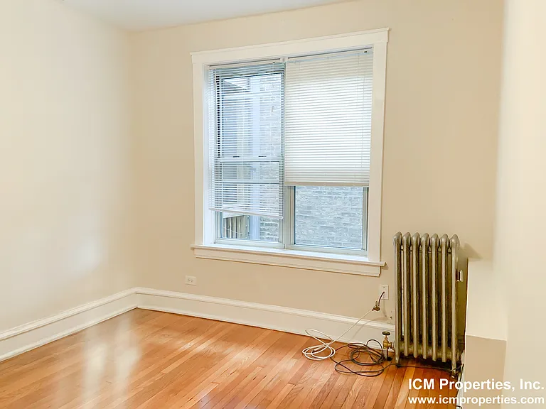 1607.3 W Berteau Ave #2 — Photo 6