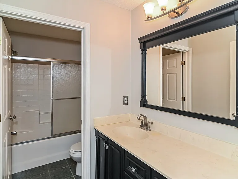 1798 Chatham Village Dr — Photo 15