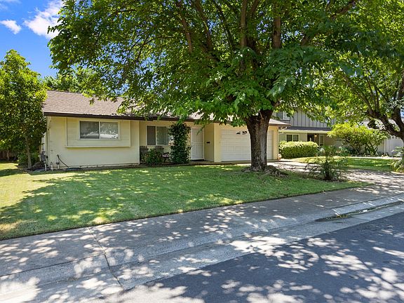 3rd image of 9116 Feather River Way