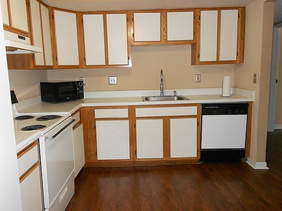 5th image of 61173 Greenwood Dr #1