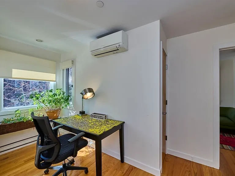 17 Clary St #1 — Photo 5