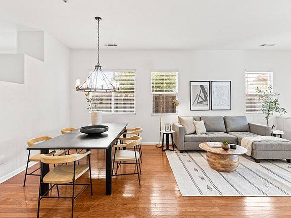 4th image of 219 Hummingbird Way