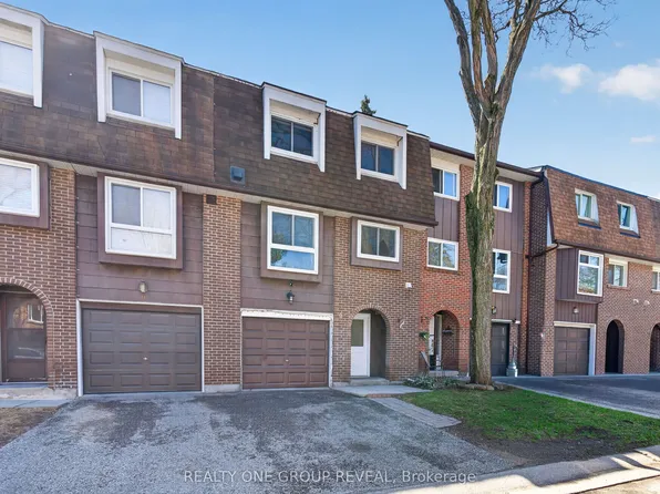 443 Manse Rd #9, Toronto, ON M1E 3V7